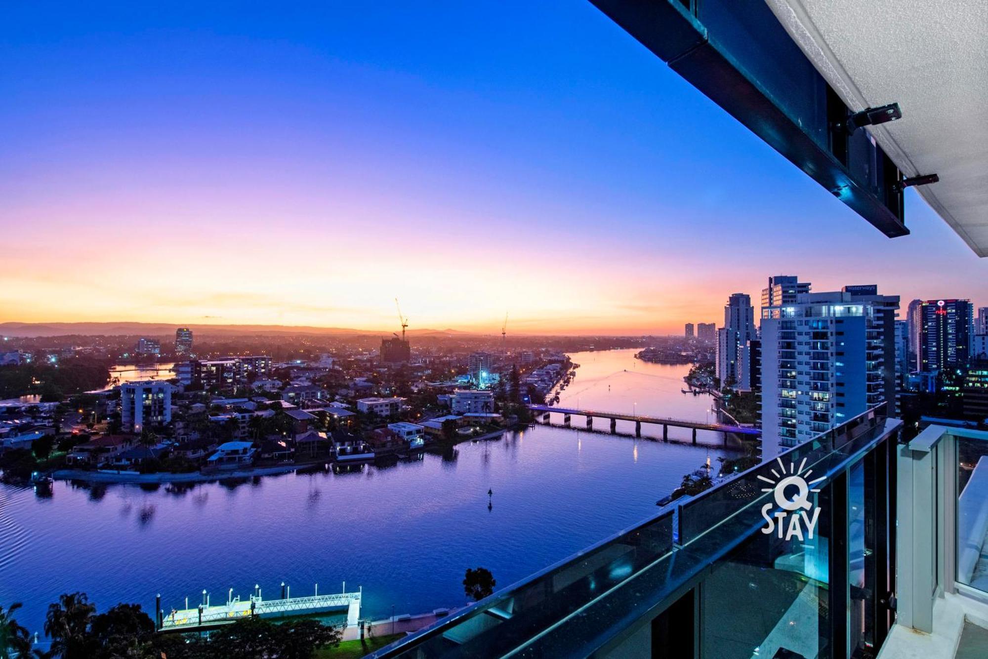 Circle On Cavill - Qstay Gold Coast Exteriér fotografie